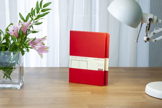 Ежедневник А5 BV Megapolis Magnet красный, в подар. коробке недат Превью 3