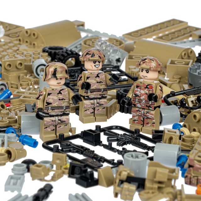 Конструктор Военный Десант Ракетная установка 361 дет. Превью 1