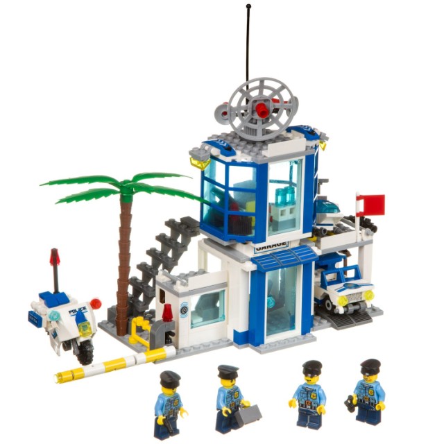 Конструктор Полицейский патруль Полицейский участок, 365дет. Превью 1