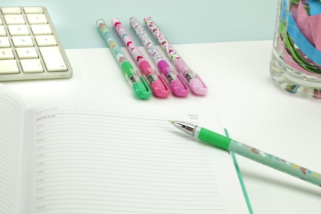 Ручка шариковая синяя BV MagicWrite Сердечки бирюзовые  0.5 Превью 2