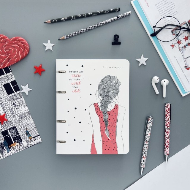 Тетрадь на кольцах пласт 80л BV Девушка с косичкой Превью 4