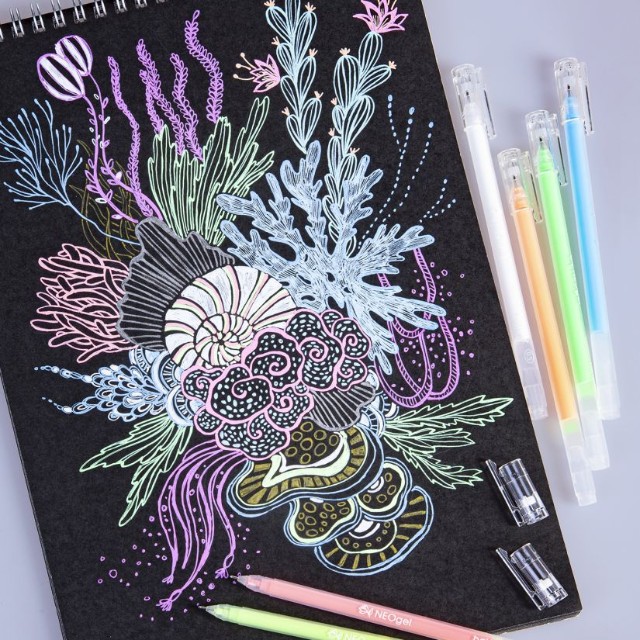 Скетчбук А4 20л спир (черная бумага 200г/м2) Превью 1