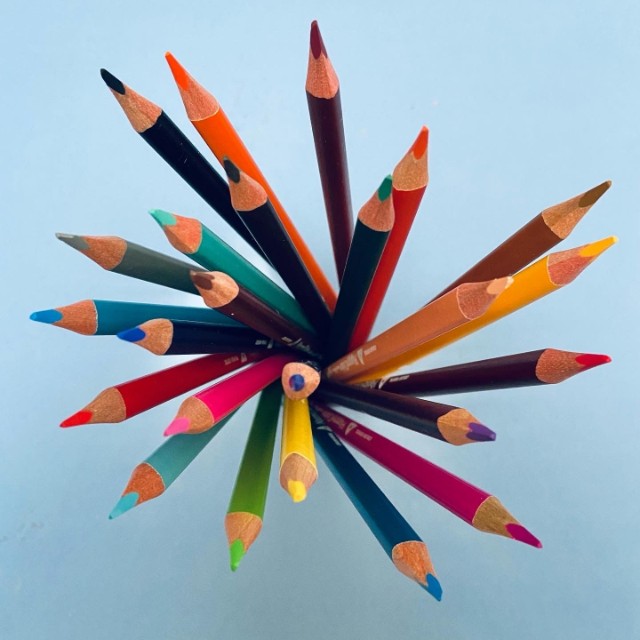 Карандаши цветные 18 цв BV HappyColor треуг к/к Превью 9